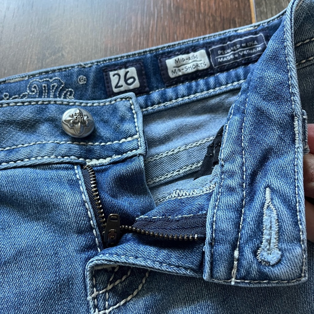 Miss Me Mid-Rise Denim Shorts - Picture 7 of 8